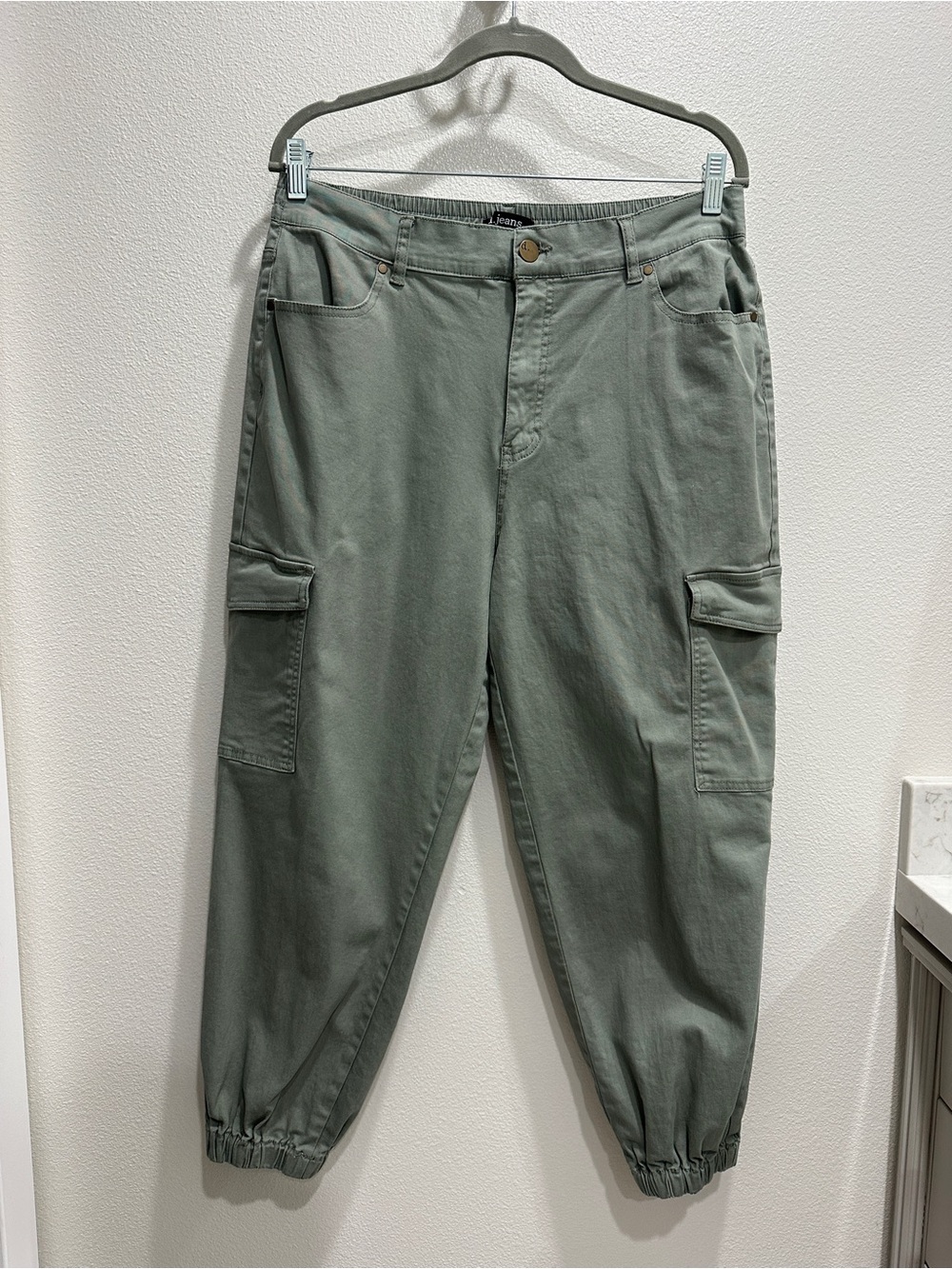 d. jeans Sage Green Cargo Joggers - Picture 1 of 6